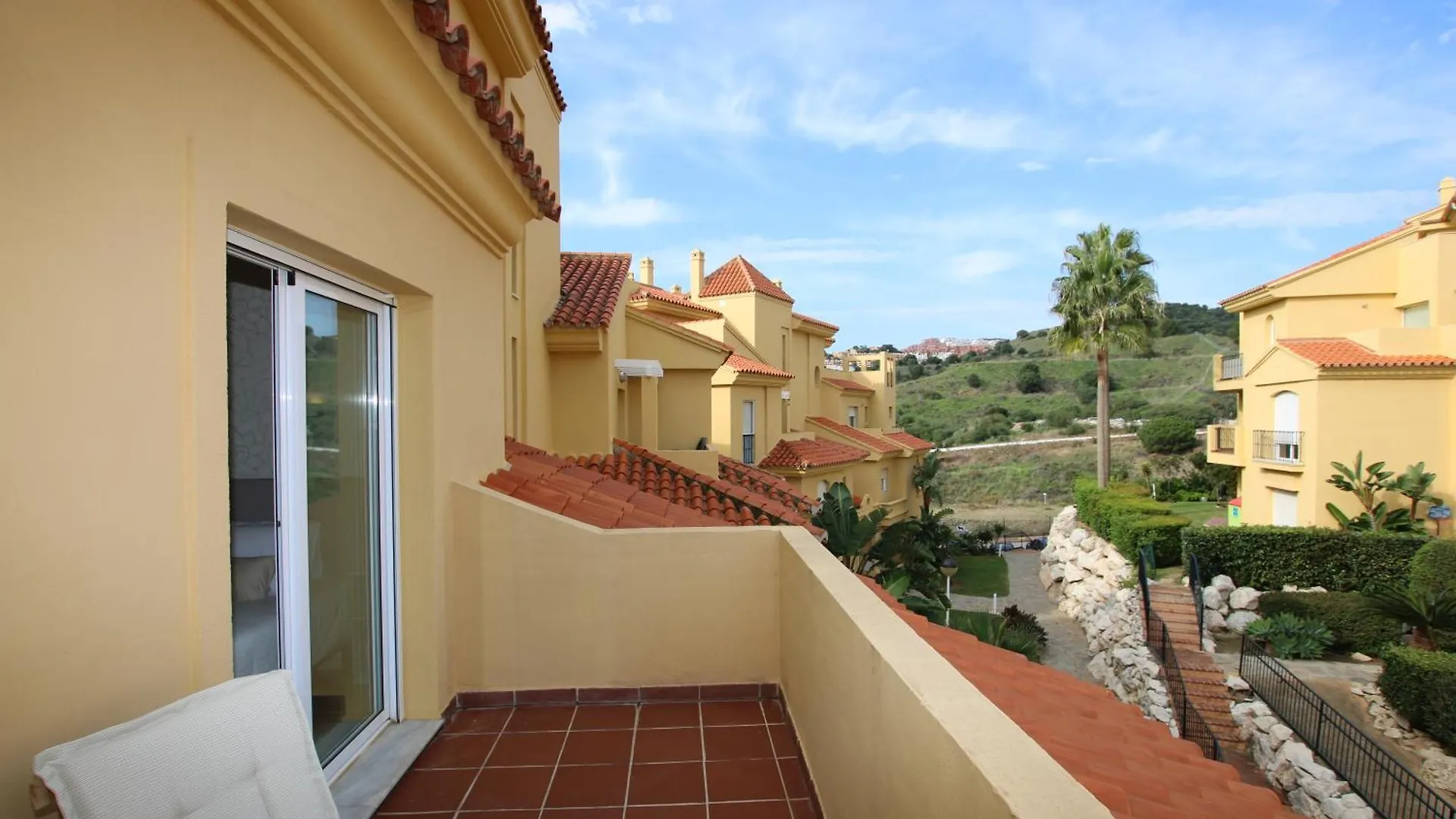 Luxe Appartement In Mijas Met Zeezicht & Zwembad Sitio de Calahonda Spain
