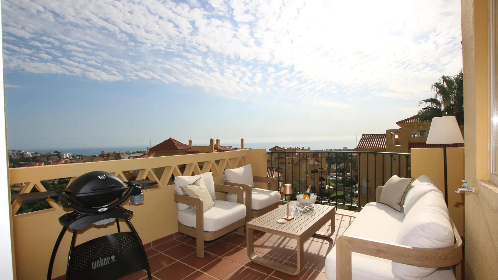Apartment Luxe Appartement In Mijas Met Zeezicht & Zwembad Sitio de Calahonda Spain