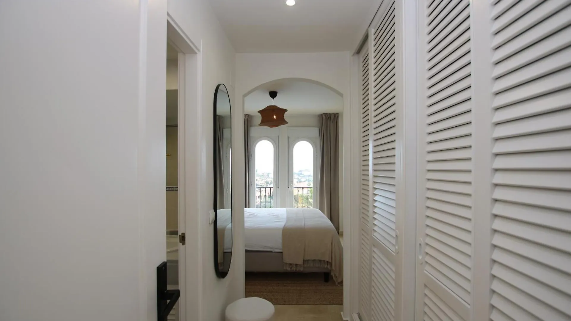 Luxe Appartement In Mijas Met Zeezicht & Zwembad Sitio de Calahonda 0*,  Spain