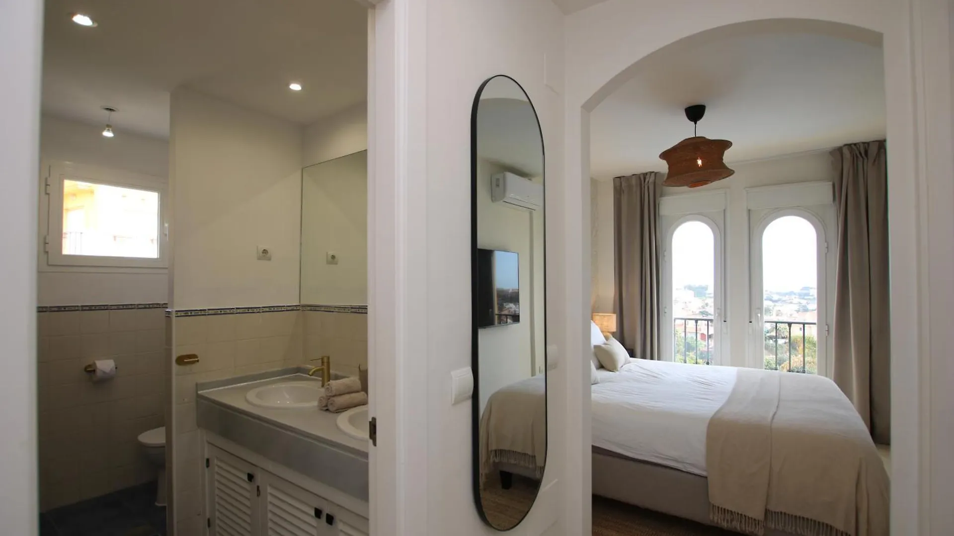 Apartment Luxe Appartement In Mijas Met Zeezicht & Zwembad Sitio de Calahonda