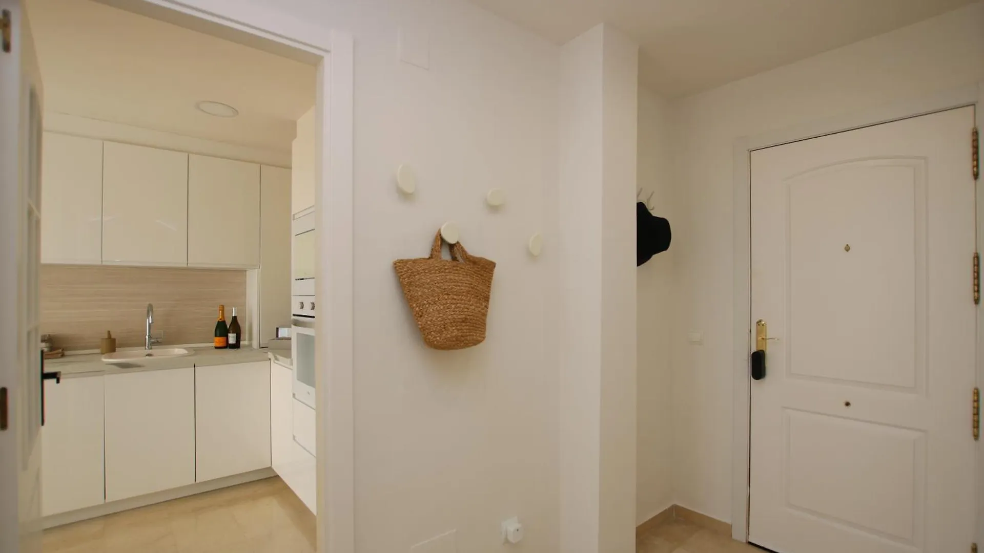 Luxe Appartement In Mijas Met Zeezicht & Zwembad Sitio de Calahonda 0*,