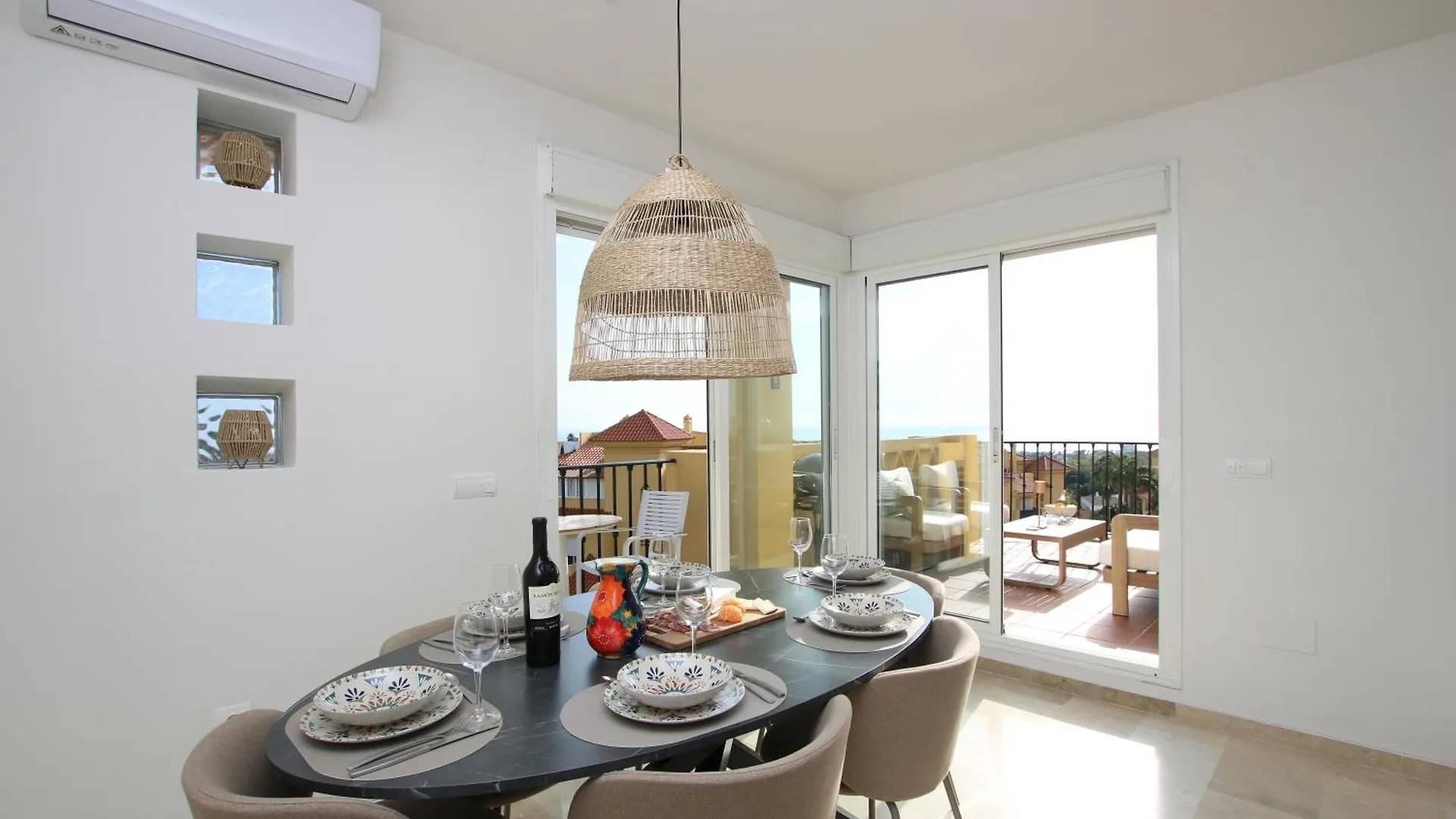 Luxe Appartement In Mijas Met Zeezicht & Zwembad Sitio de Calahonda 0*,  Spain