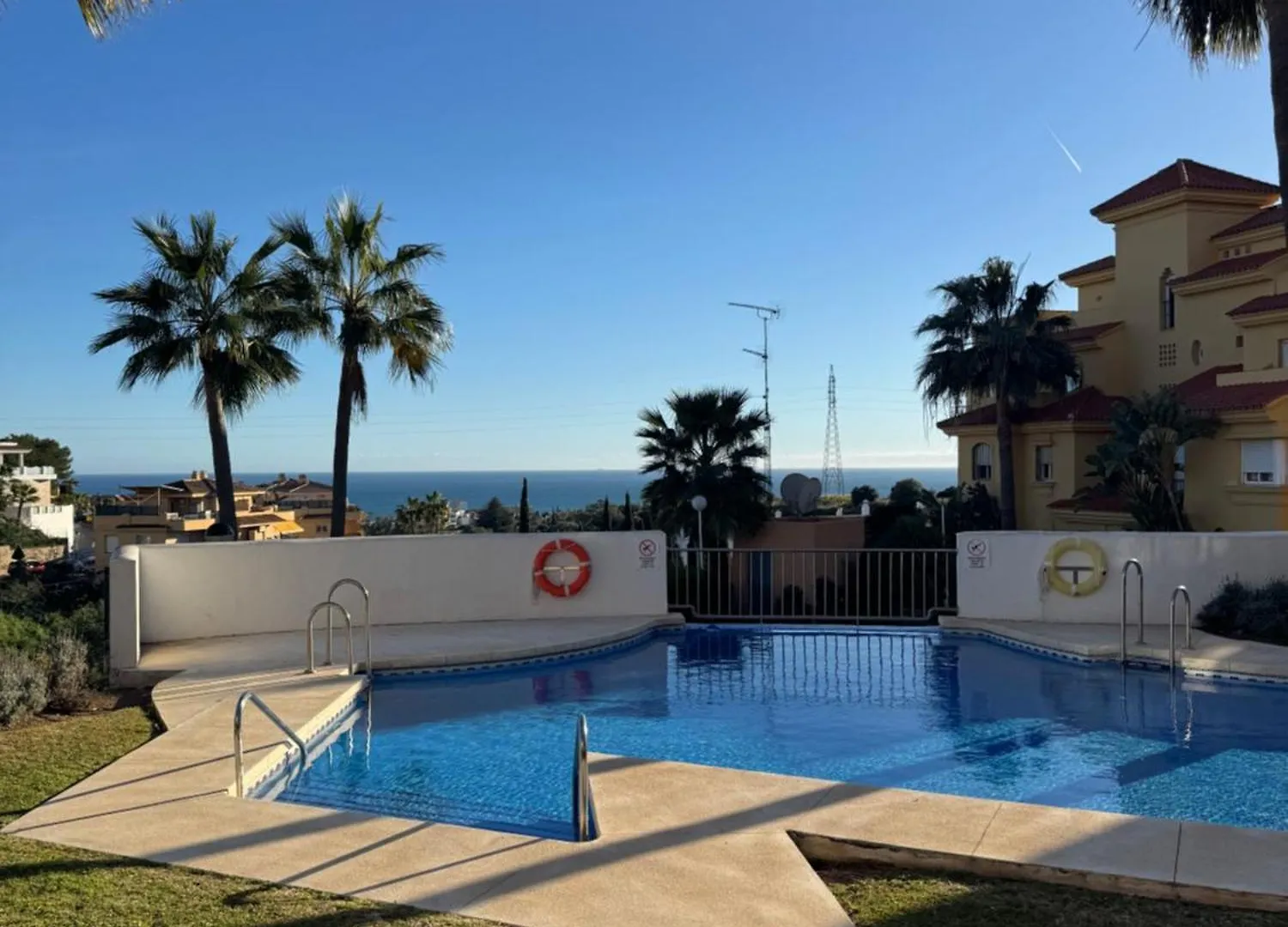 Apartment Luxe Appartement In Mijas Met Zeezicht & Zwembad Sitio de Calahonda