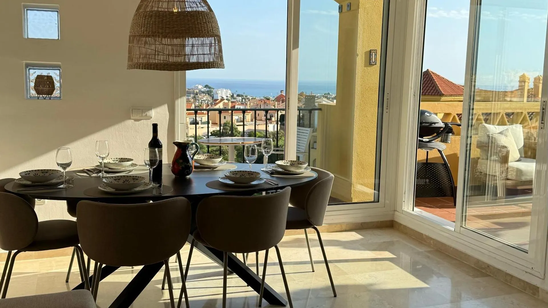 Luxe Appartement In Mijas Met Zeezicht & Zwembad Sitio de Calahonda Apartamento